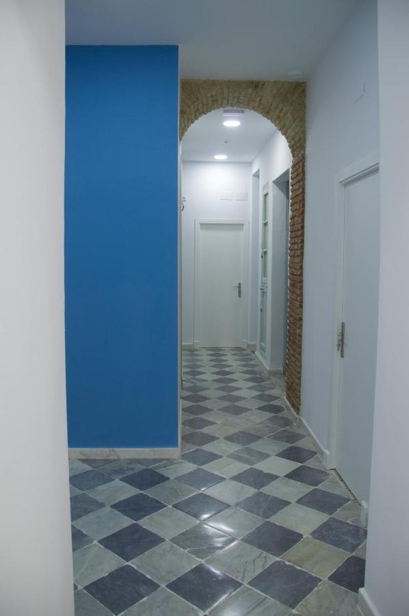Pension Las Cuatro Naciones Cádiz Exterior photo