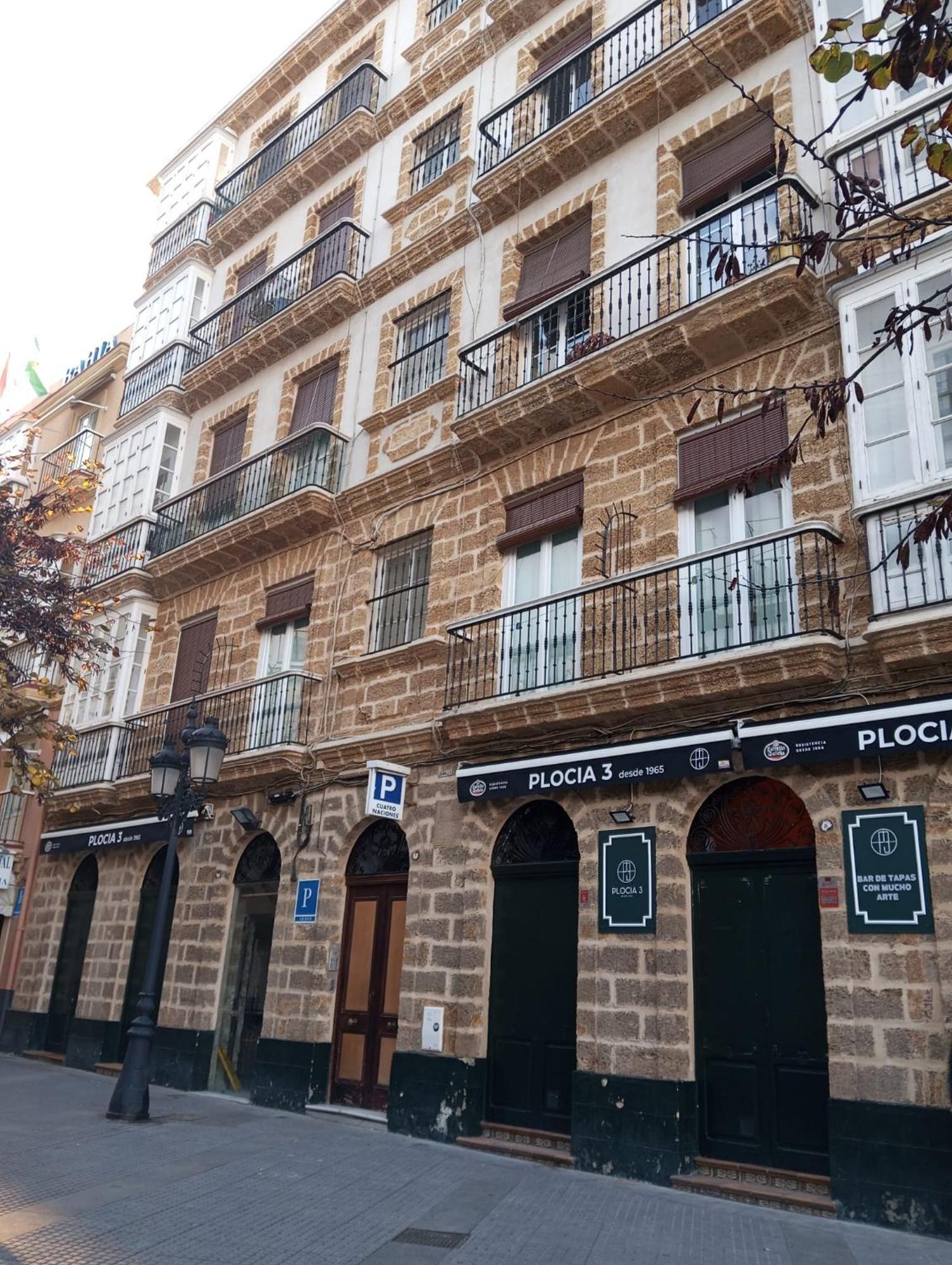 Pension Las Cuatro Naciones Cádiz Exterior photo