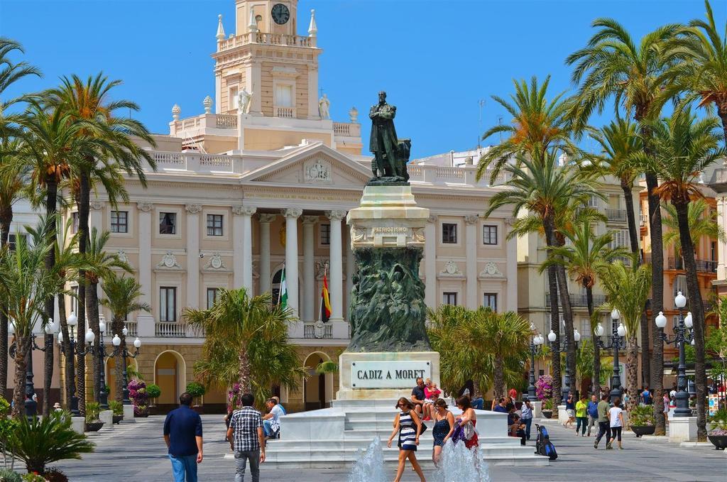 Pension Las Cuatro Naciones Cádiz Exterior photo